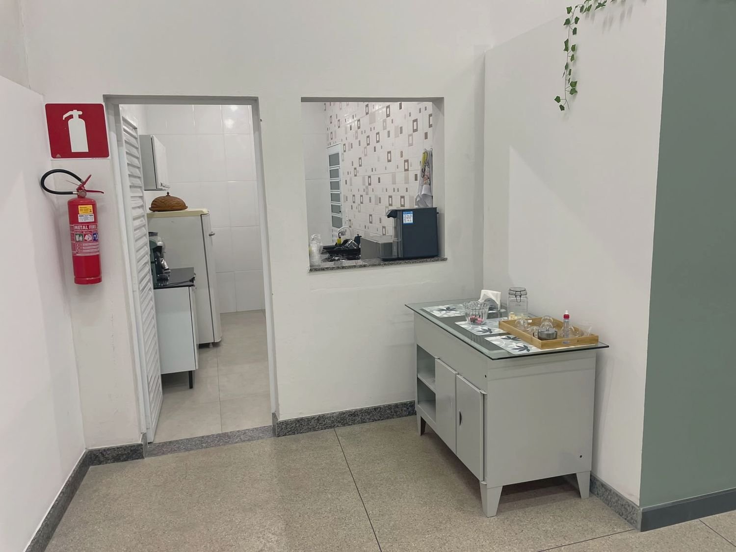 Copa e cozinha do espaço